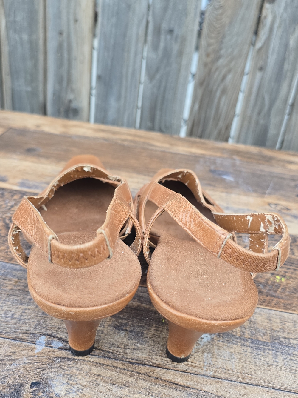 Aerosoles Classic Women's Slingback Kitten Heel in Tan Size 7 - Picture 10 of 14